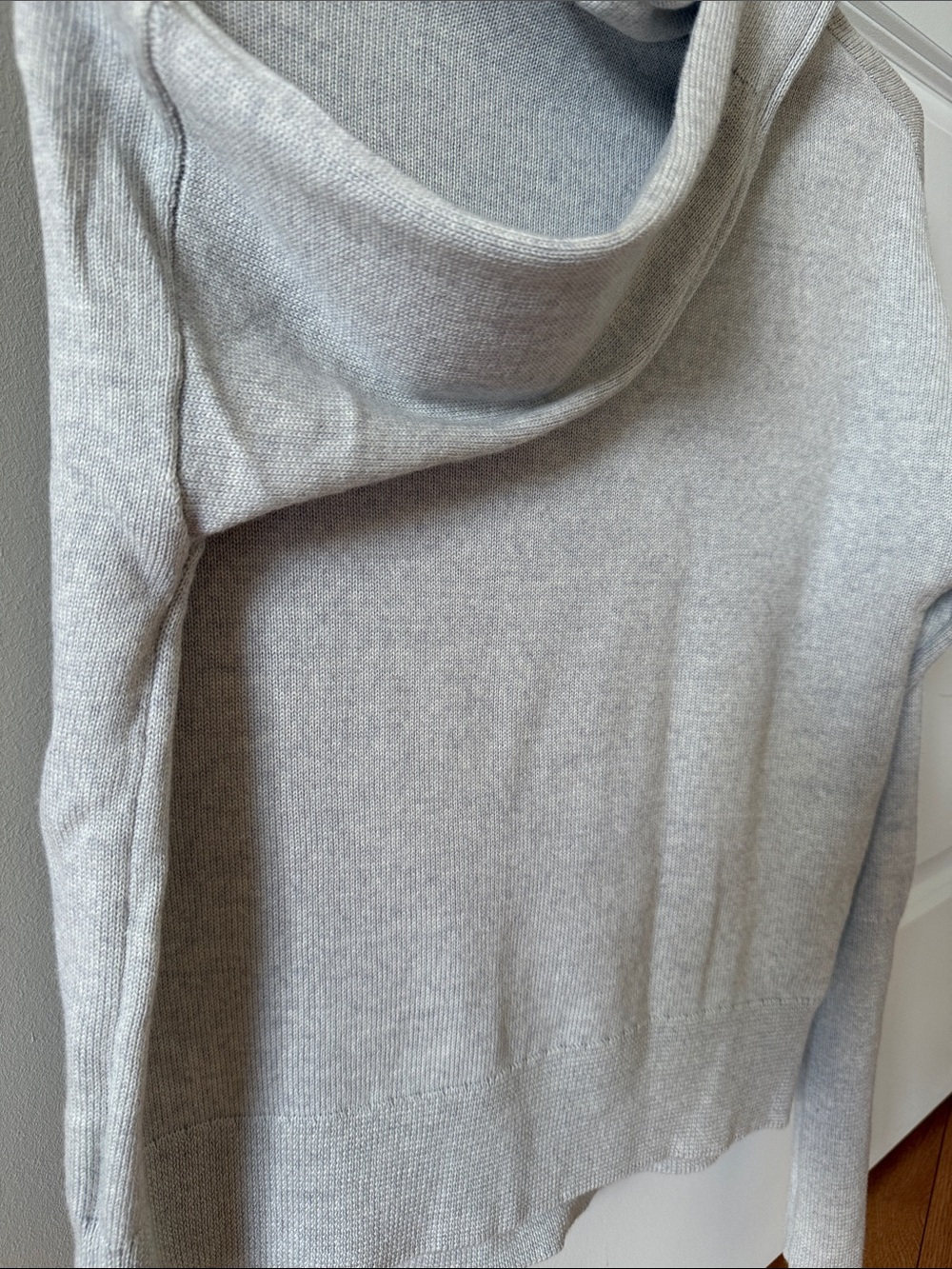Wilfred Light Gray Turtleneck Sweater - Picture 6 of 8